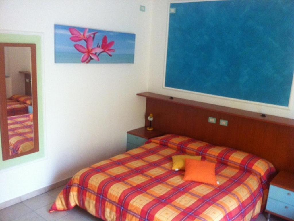 Albergo Ristorante Pomodoro Omegna Habitación foto