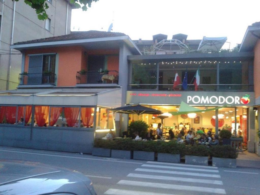 Albergo Ristorante Pomodoro Omegna Exterior foto