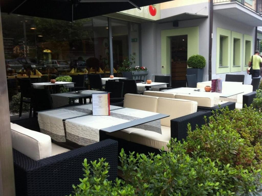 Albergo Ristorante Pomodoro Omegna Exterior foto